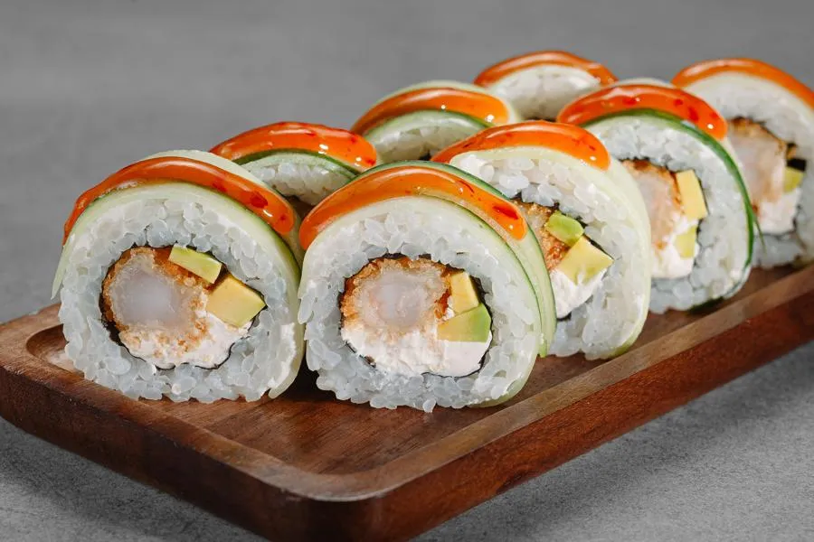 С креветкой в огурце