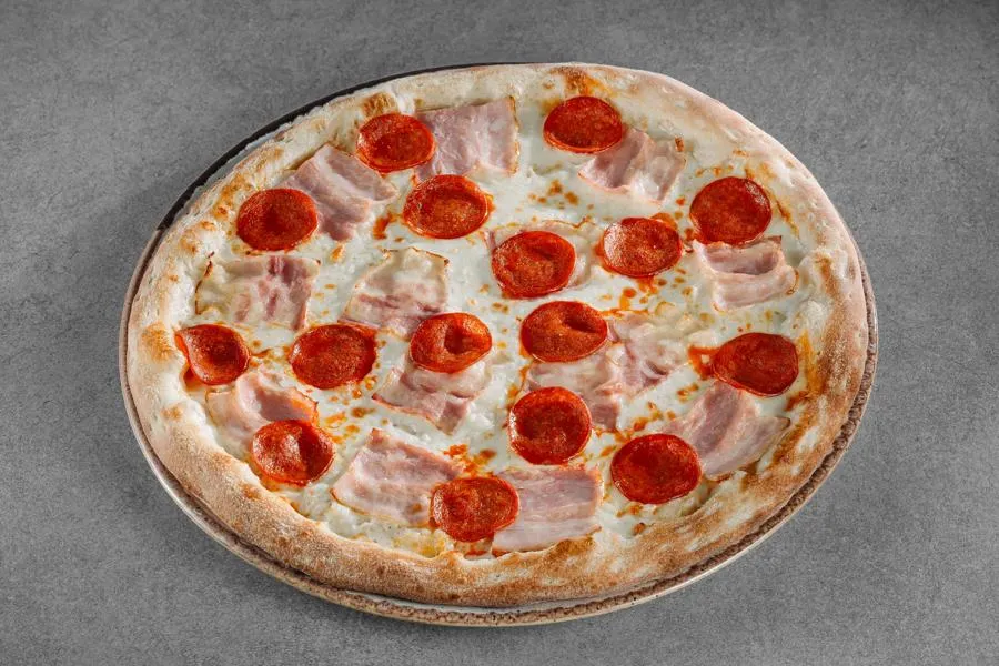 Пеперони с беконом