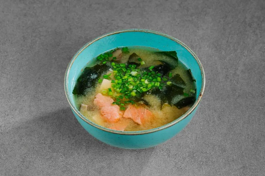 Мисо суп с лососем