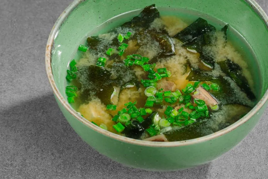 Мисо суп с курицей